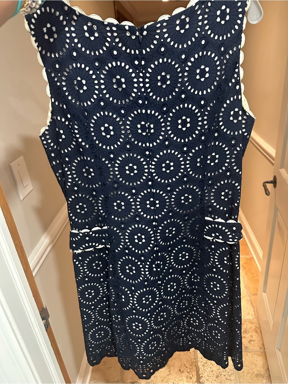 Sara Campbell Navy Eyelet Sleeveless Shift Dress with Cream Trim - Picture 4 of 4